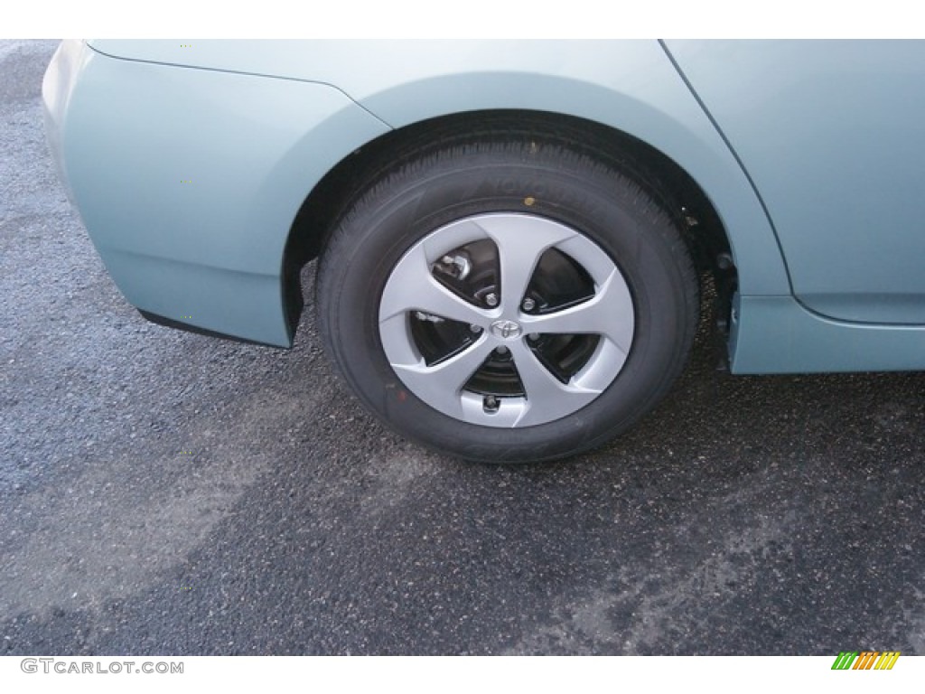 2014 Toyota Prius Two Hybrid Wheel Photos