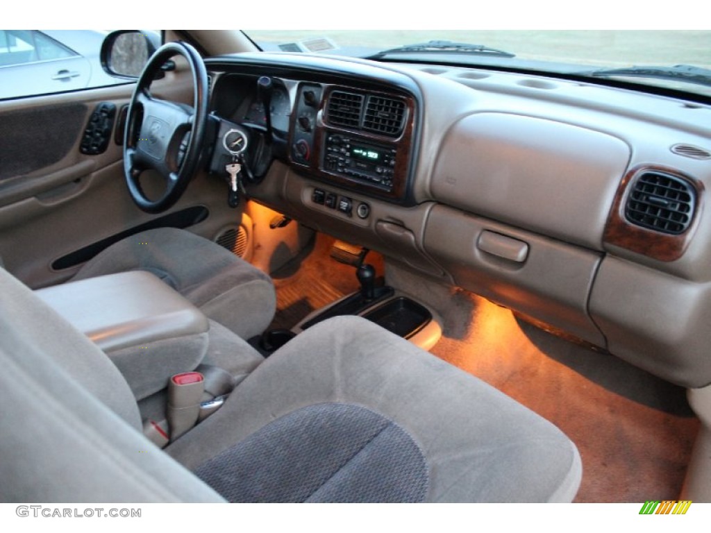1999 Durango SLT 4x4 - Chili Pepper Red Pearlcoat / Camel/Tan photo #24