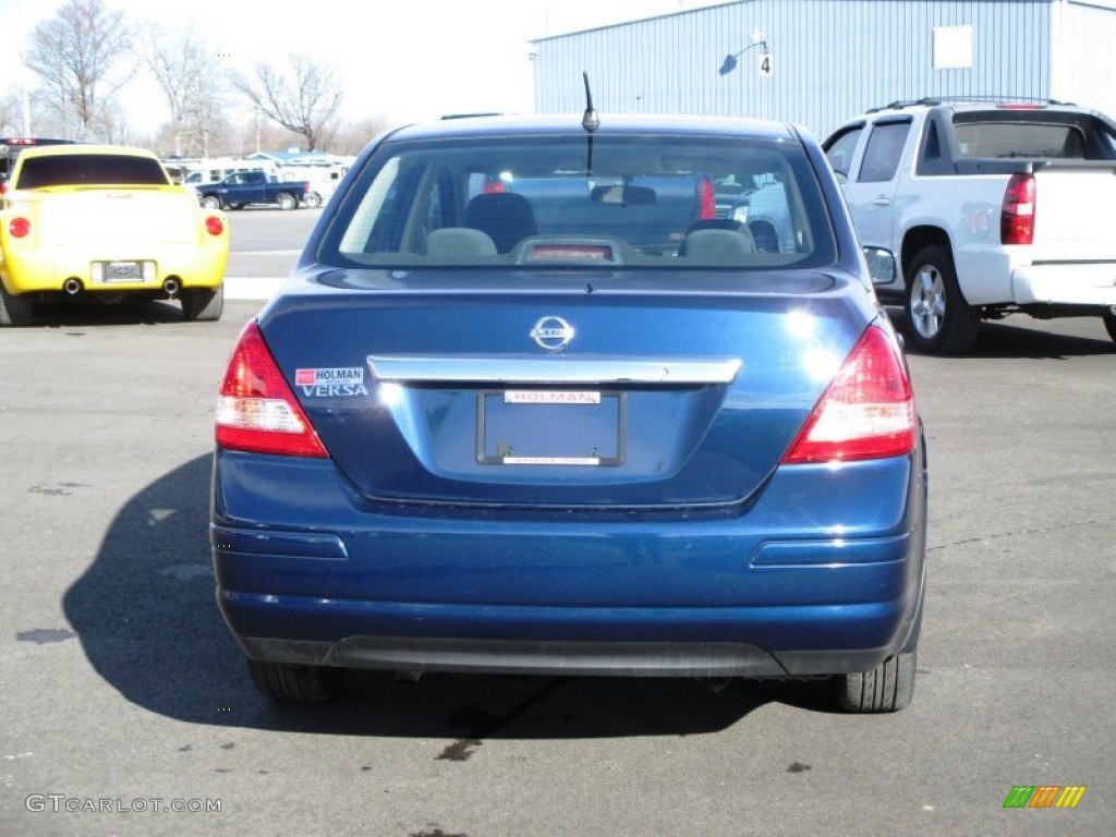 2010 Versa 1.8 S Sedan - Blue Onyx Metallic / Charcoal photo #21