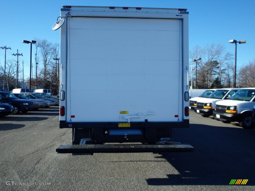 2014 Express Cutaway 4500 Moving Van - Summit White / Medium Pewter photo #6