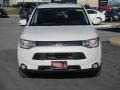 Diamond White Pearl - Outlander SE S-AWC Photo No. 2