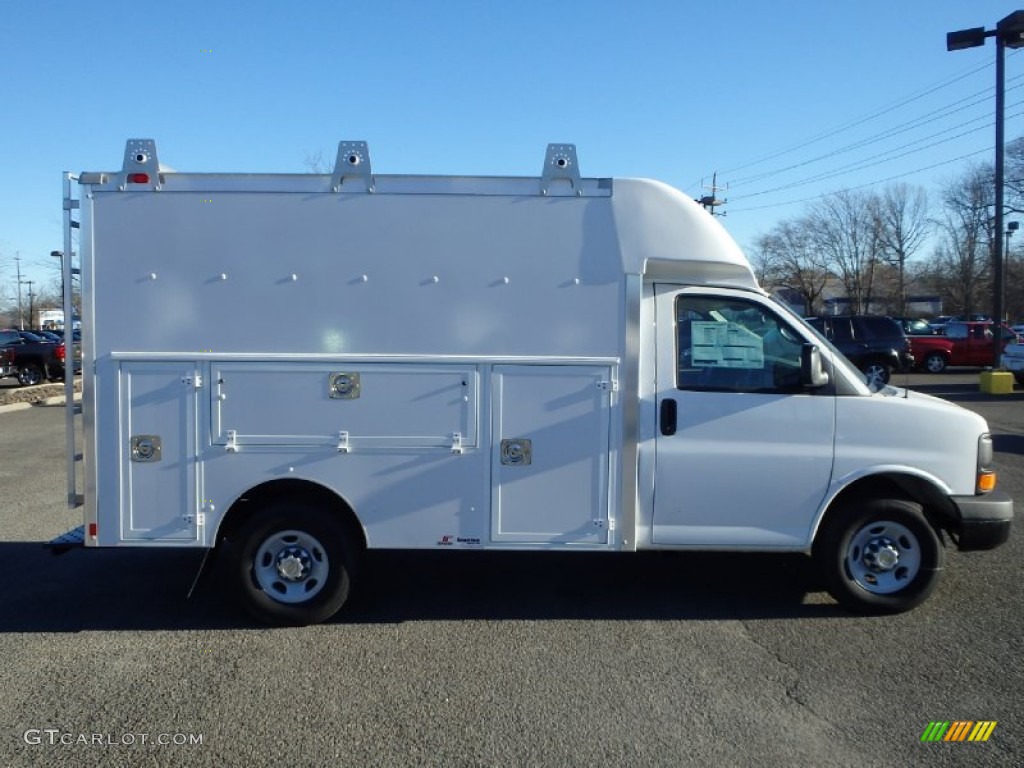 2014 Express Cutaway 3500 Utility Van - Summit White / Medium Pewter photo #7