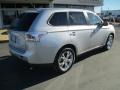 2014 Cool Silver Metallic Mitsubishi Outlander SE  photo #7