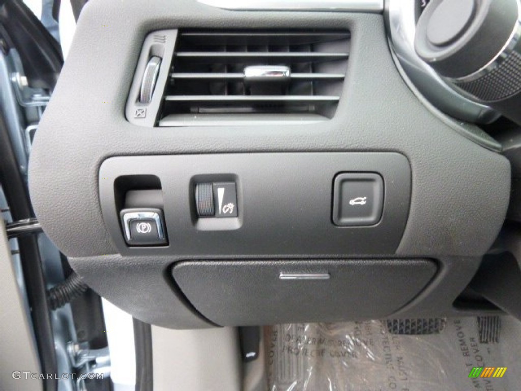 2014 Impala LT - Silver Topaz Metallic / Jet Black/Dark Titanium photo #15