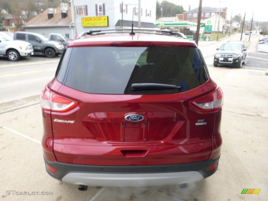 2014 Escape SE 2.0L EcoBoost 4WD - Ruby Red / Charcoal Black photo #5