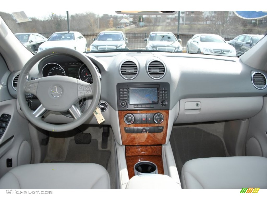 2008 Mercedes-Benz ML 350 4Matic Ash Grey Dashboard Photo #89280315