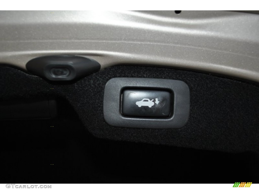 2010 LS 460 L AWD - Golden Almond Metallic / Cashmere photo #14