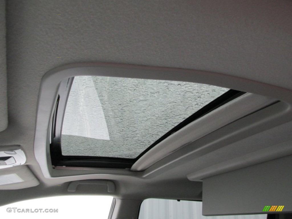 2011 Sienna XLE - Silver Sky Metallic / Light Gray photo #11