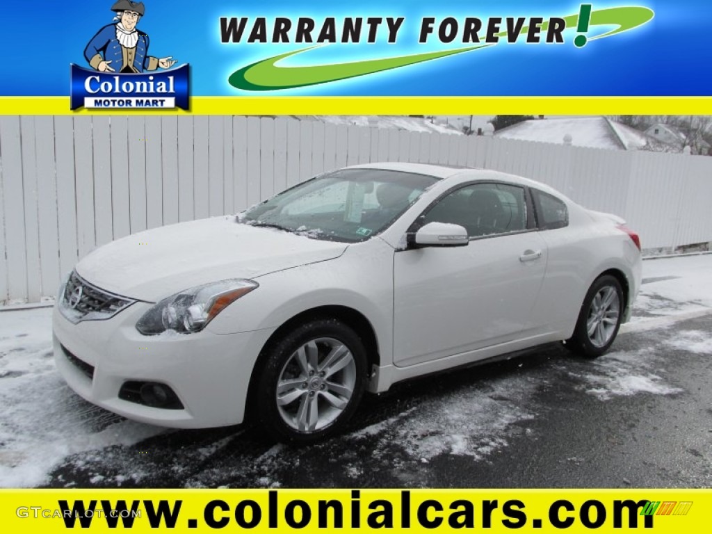 2010 Altima 2.5 S Coupe - Winter Frost White / Charcoal photo #1