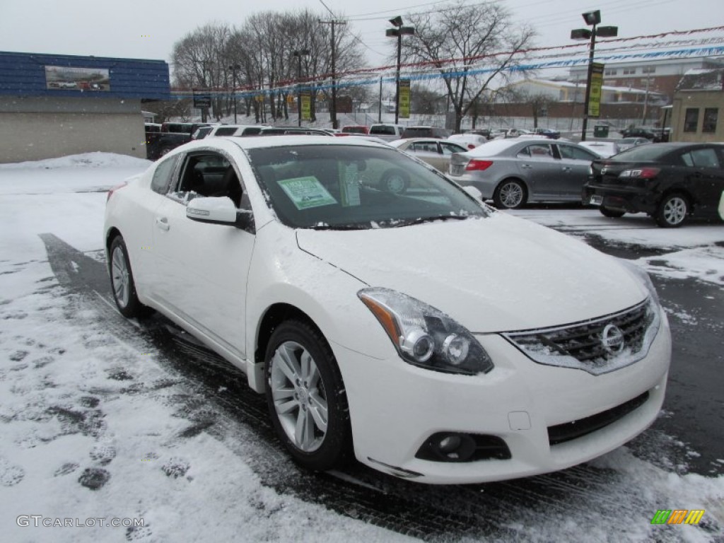 2010 Altima 2.5 S Coupe - Winter Frost White / Charcoal photo #7