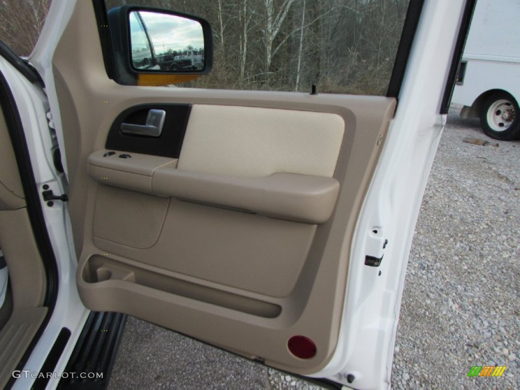 2003 Expedition Eddie Bauer 4x4 - Oxford White / Medium Parchment photo #20