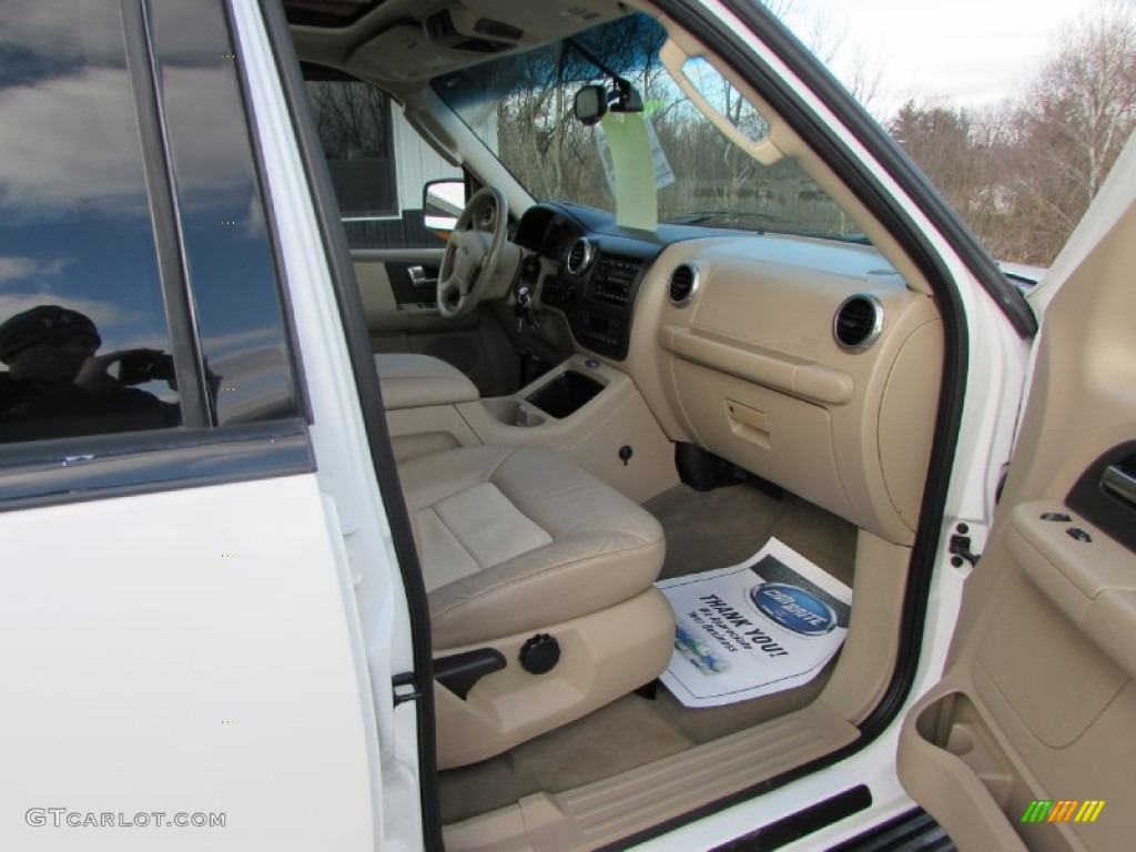 2003 Expedition Eddie Bauer 4x4 - Oxford White / Medium Parchment photo #21