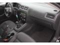 Black - Jetta SE Sedan Photo No. 39