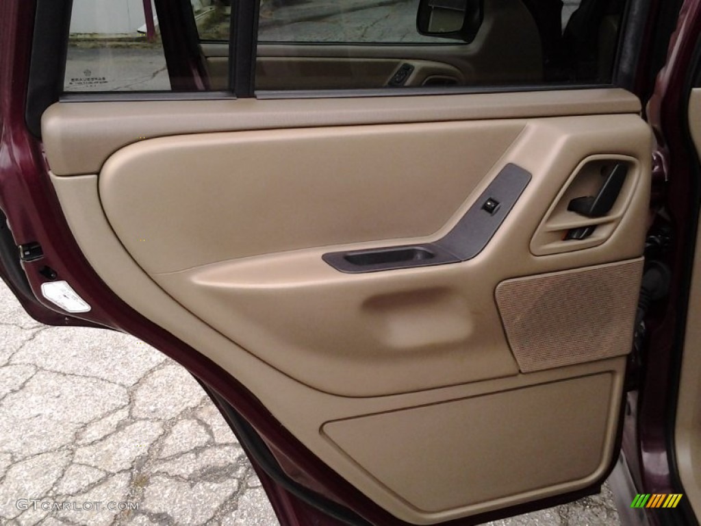 2003 Grand Cherokee Laredo 4x4 - Dark Garnet Red Pearl / Sandstone photo #16