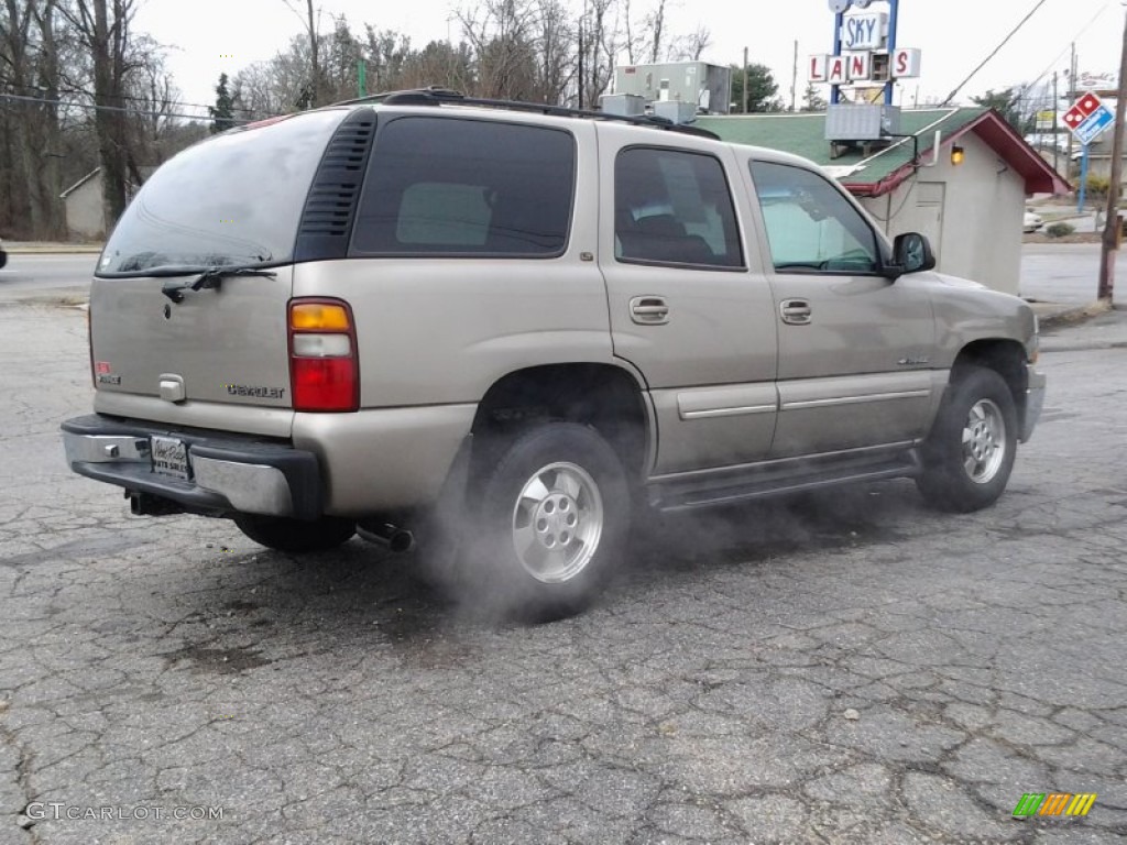 2001 Tahoe LT 4x4 - Light Pewter Metallic / Tan/Neutral photo #2