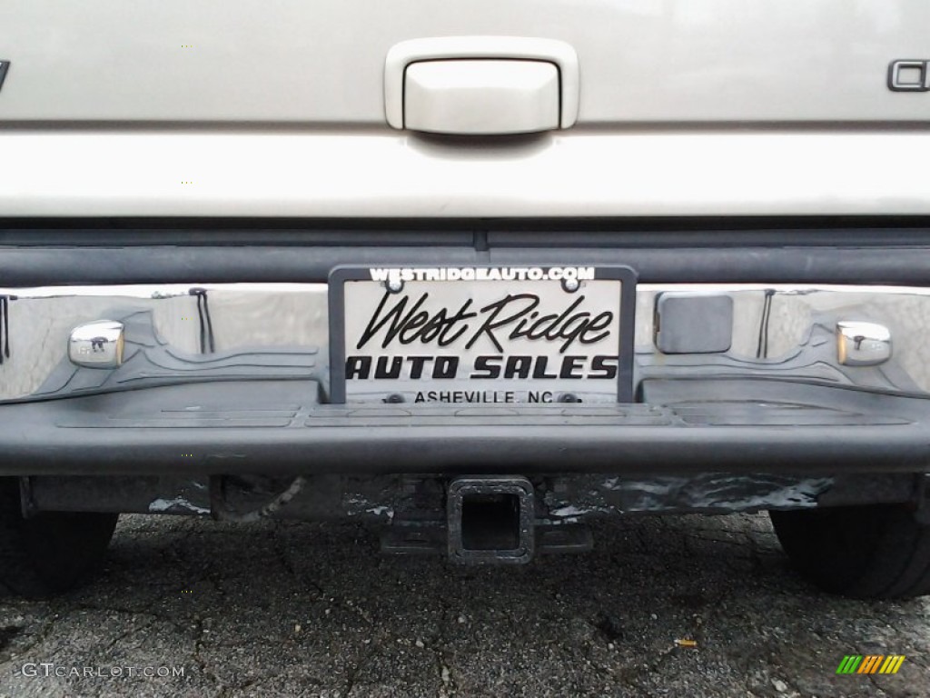 2001 Tahoe LT 4x4 - Light Pewter Metallic / Tan/Neutral photo #26