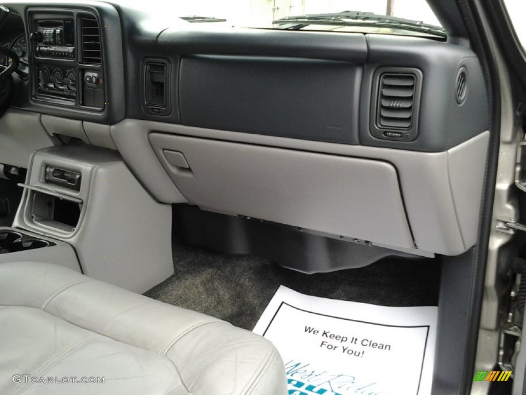 2001 Tahoe LT 4x4 - Light Pewter Metallic / Tan/Neutral photo #30