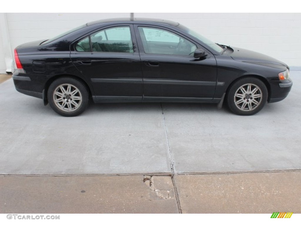 2004 S60 2.5T - Black Sapphire Metallic / Taupe/Light Taupe photo #5