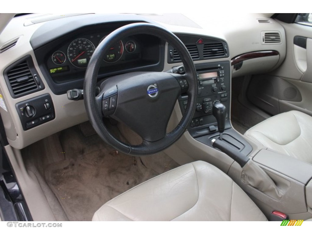 2004 S60 2.5T - Black Sapphire Metallic / Taupe/Light Taupe photo #6