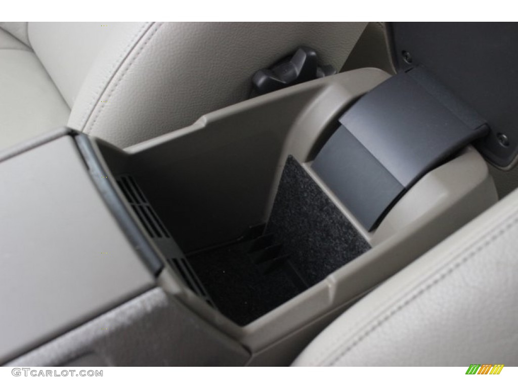 2004 S60 2.5T - Black Sapphire Metallic / Taupe/Light Taupe photo #15