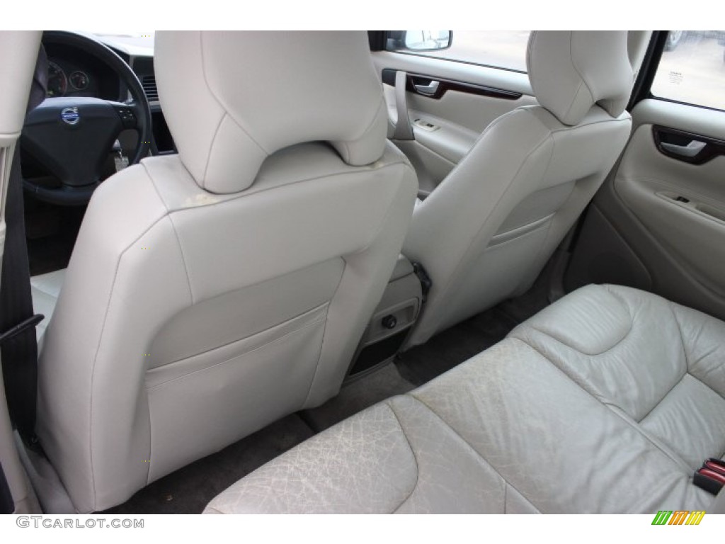 2004 S60 2.5T - Black Sapphire Metallic / Taupe/Light Taupe photo #20