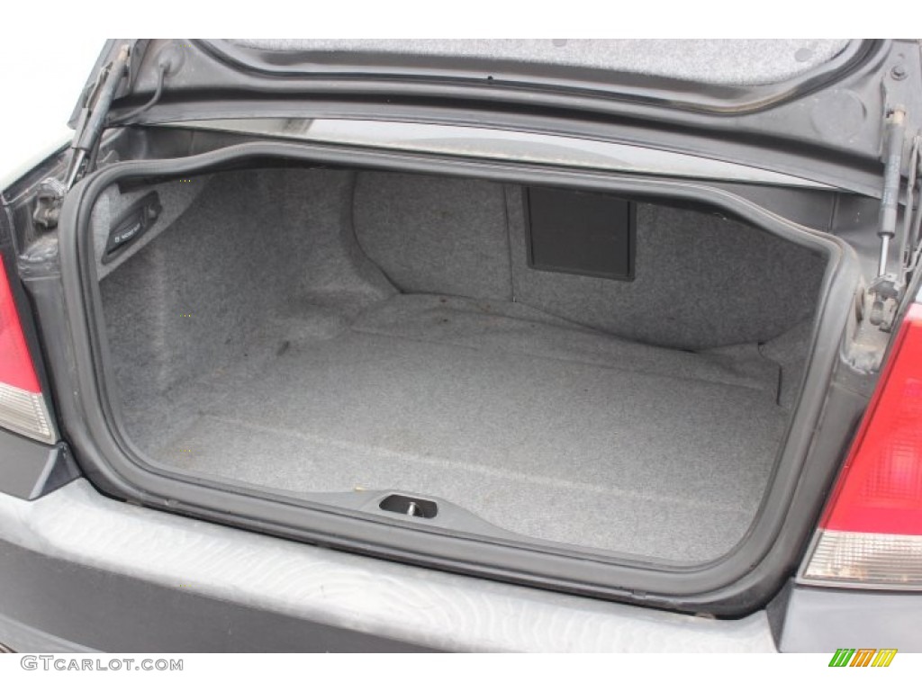 2004 S60 2.5T - Black Sapphire Metallic / Taupe/Light Taupe photo #23