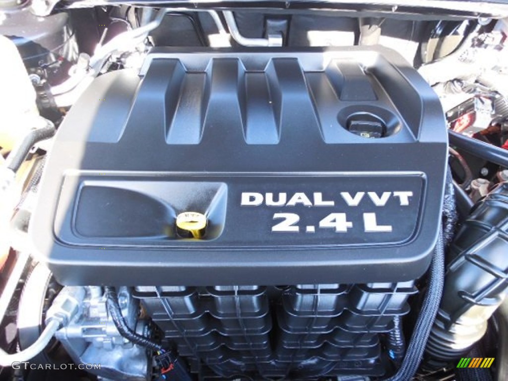 2012 200 Touring Sedan - Blackberry Pearl Coat / Black photo #16