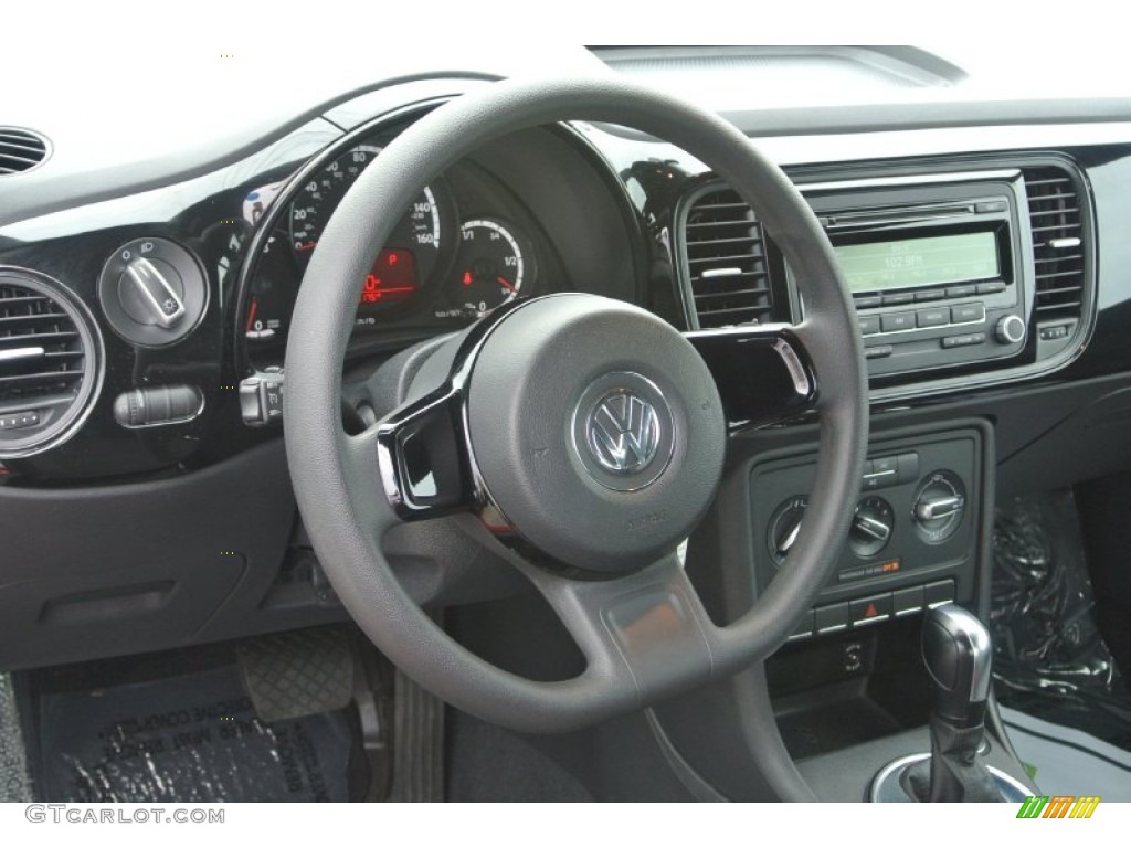2013 Volkswagen Beetle 2.5L Titan Black Dashboard Photo #89296641