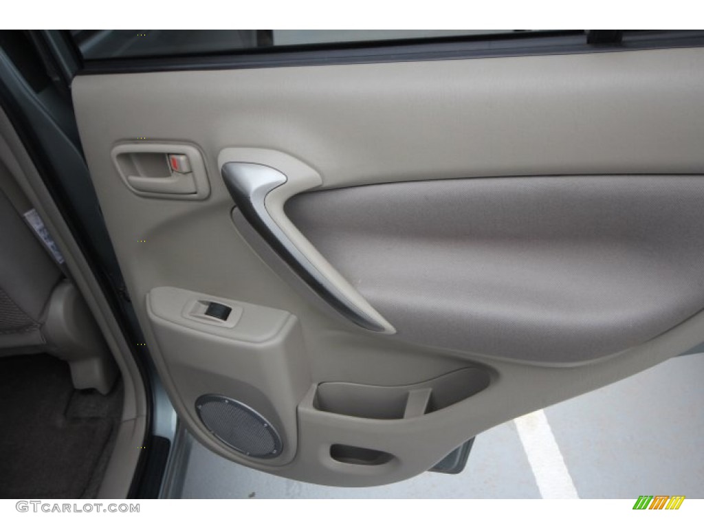 2004 RAV4  - Everglade Green Metallic / Dark Charcoal photo #23