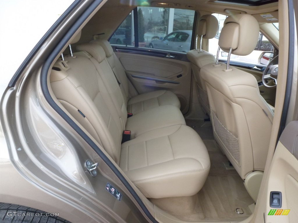 2010 Mercedes-Benz ML 350 4Matic Interior Color Photos