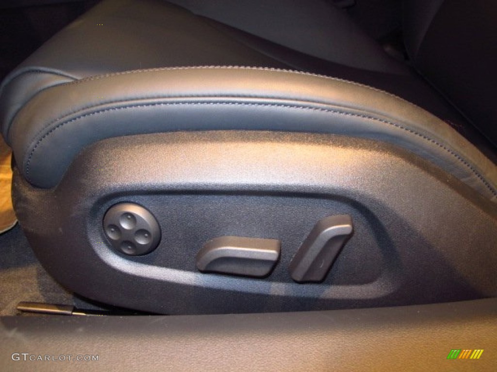 2014 Audi R8 Spyder V10 Controls Photo #89300382