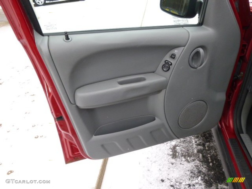 2006 Liberty Sport 4x4 - Inferno Red Pearl / Medium Slate Gray photo #11
