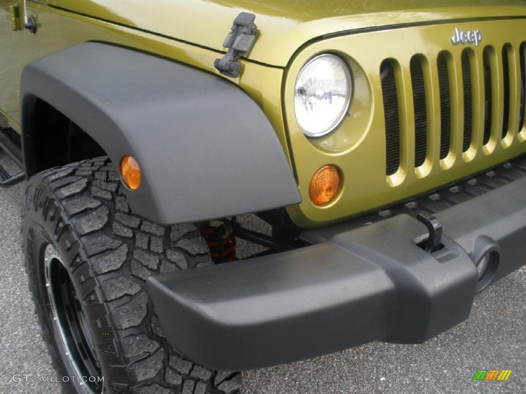 2007 Wrangler Unlimited X 4x4 - Rescue Green Metallic / Dark Slate Gray/Medium Slate Gray photo #10