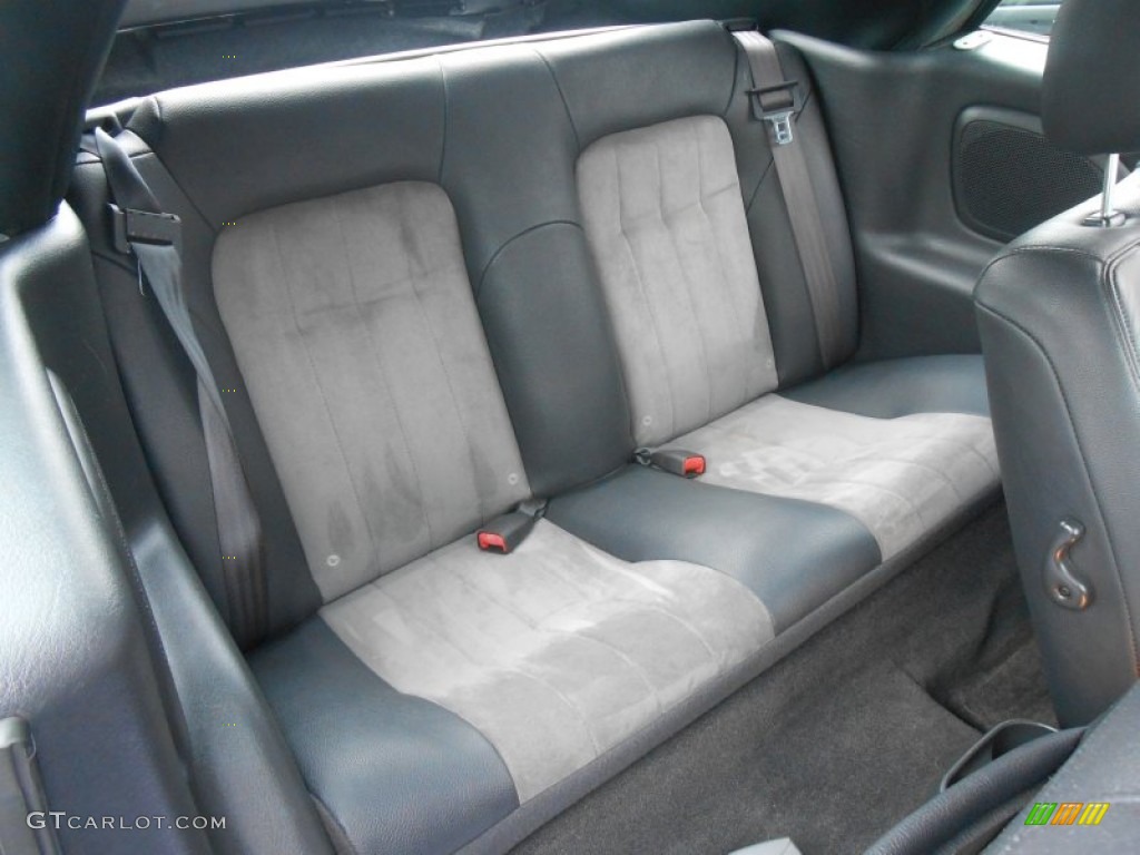 2004 Chrysler Sebring LXi Convertible Rear Seat Photos