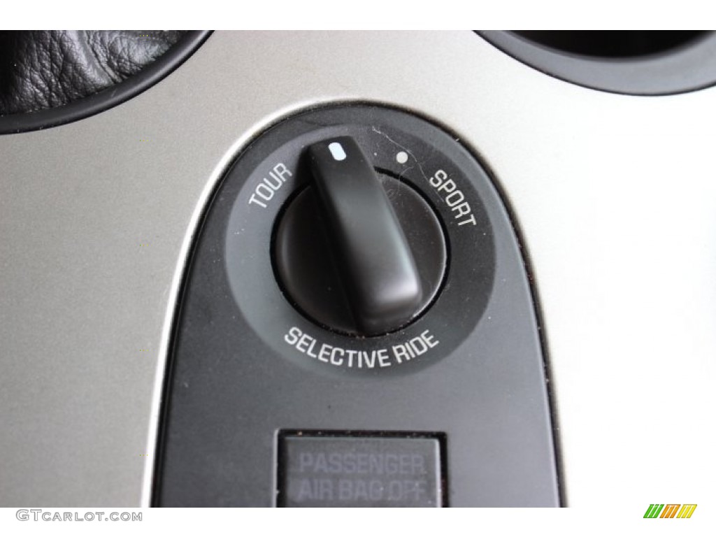 2005 Chevrolet Corvette Convertible Controls Photo #89314475