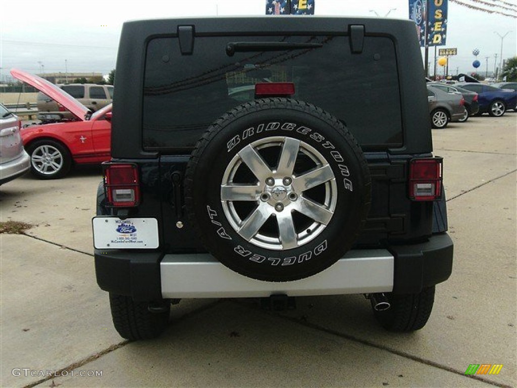 2013 Wrangler Unlimited Sahara 4x4 - True Blue Pearl / Black photo #4
