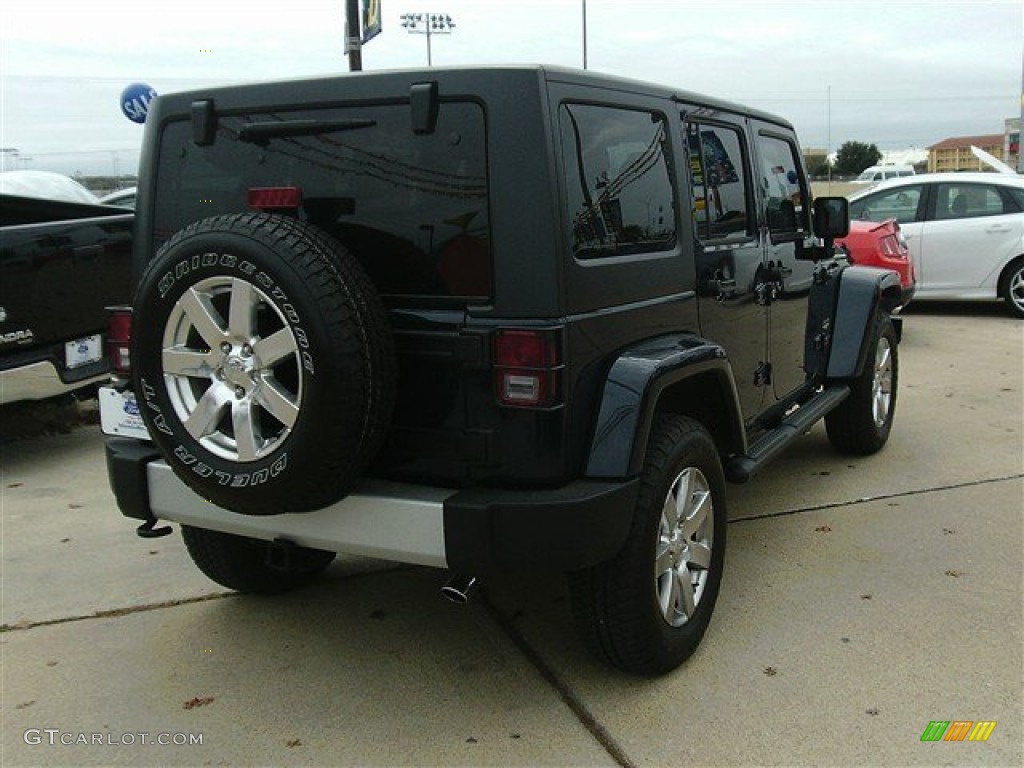 2013 Wrangler Unlimited Sahara 4x4 - True Blue Pearl / Black photo #5