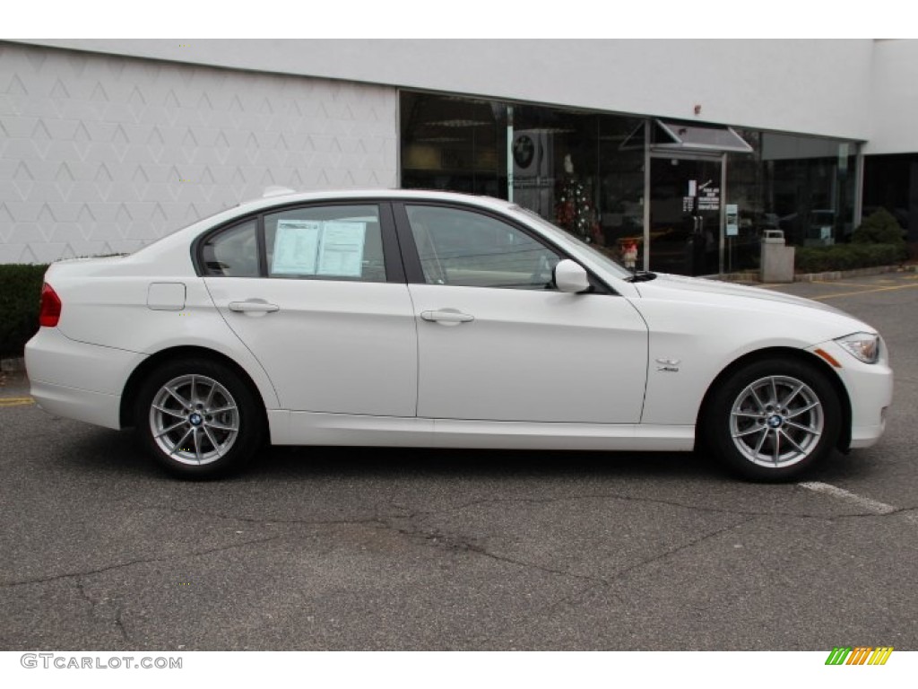 2010 3 Series 328i xDrive Sedan - Alpine White / Beige photo #2