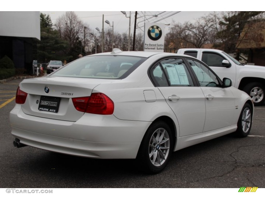 2010 3 Series 328i xDrive Sedan - Alpine White / Beige photo #3