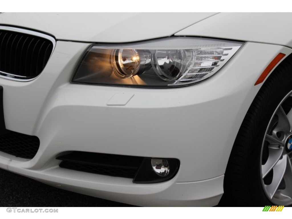 2010 3 Series 328i xDrive Sedan - Alpine White / Beige photo #30