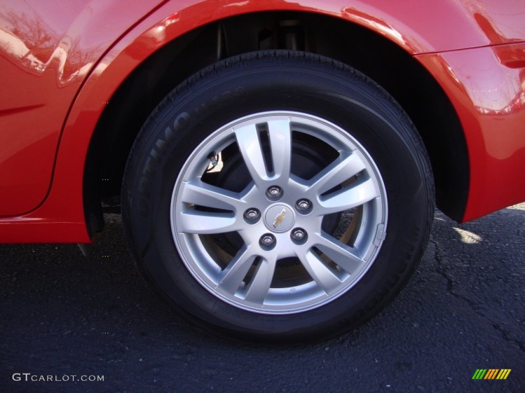 2012 Chevrolet Sonic LS Sedan Wheel Photos