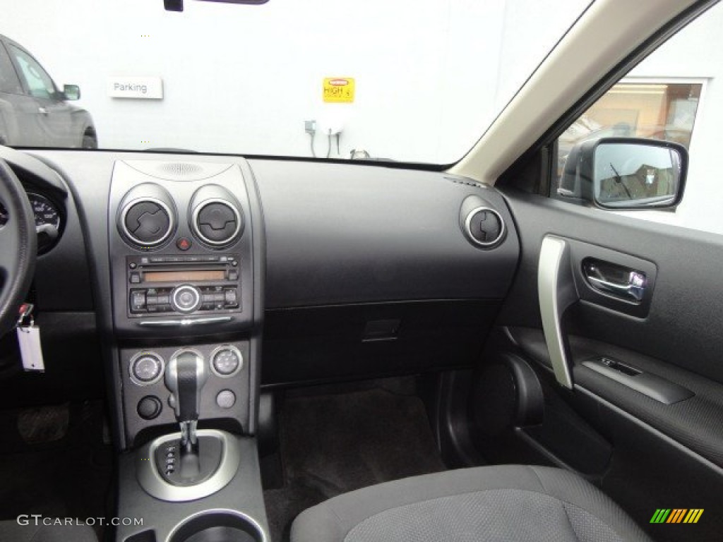 2011 Rogue S AWD - Platinum Graphite / Black photo #11