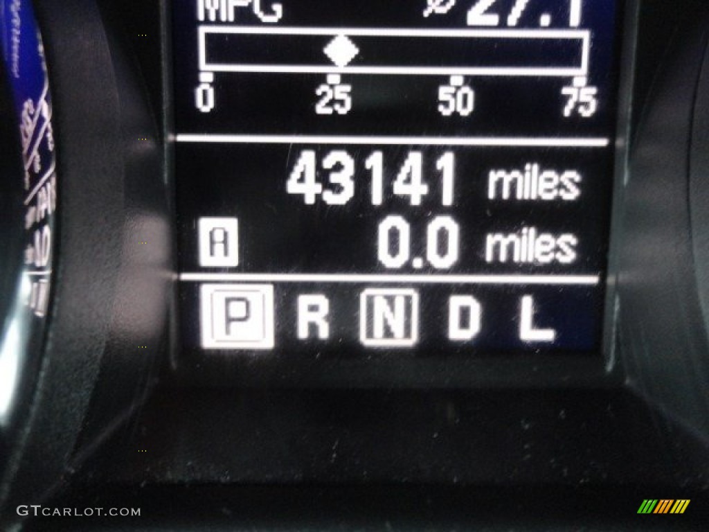 2011 Rogue S AWD - Platinum Graphite / Black photo #15