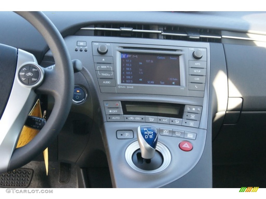 2014 Toyota Prius Three Hybrid Controls Photo #89321267
