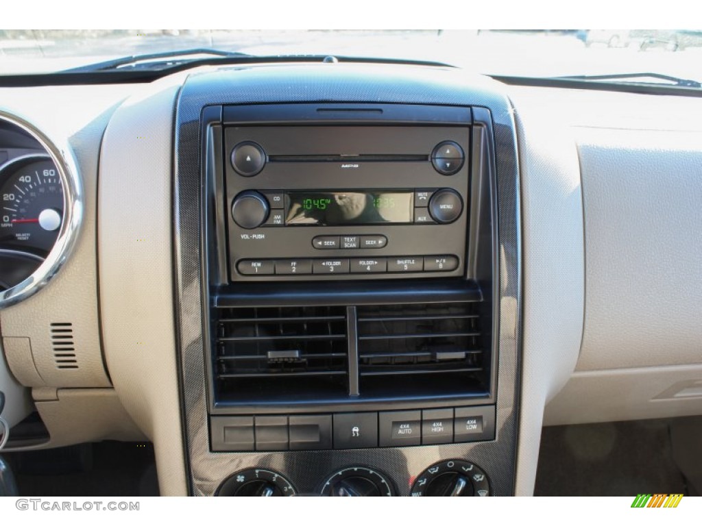 2007 Explorer XLT 4x4 - Carbon Metallic / Camel photo #13