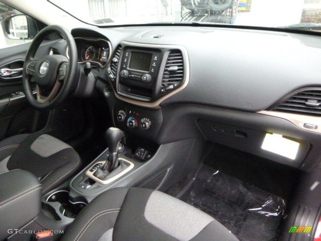 2014 Jeep Cherokee Sport 4x4 Morocco - Black Dashboard Photo #89324262
