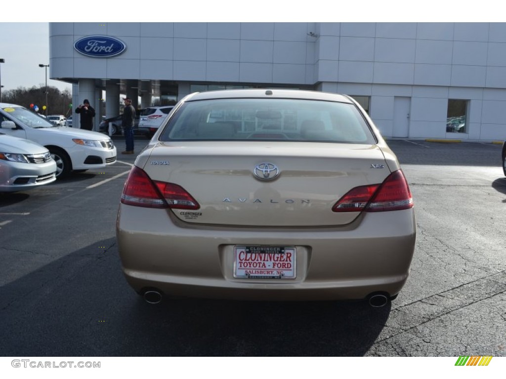 2009 Avalon XLS - Sandy Beach Metallic / Ivory photo #4