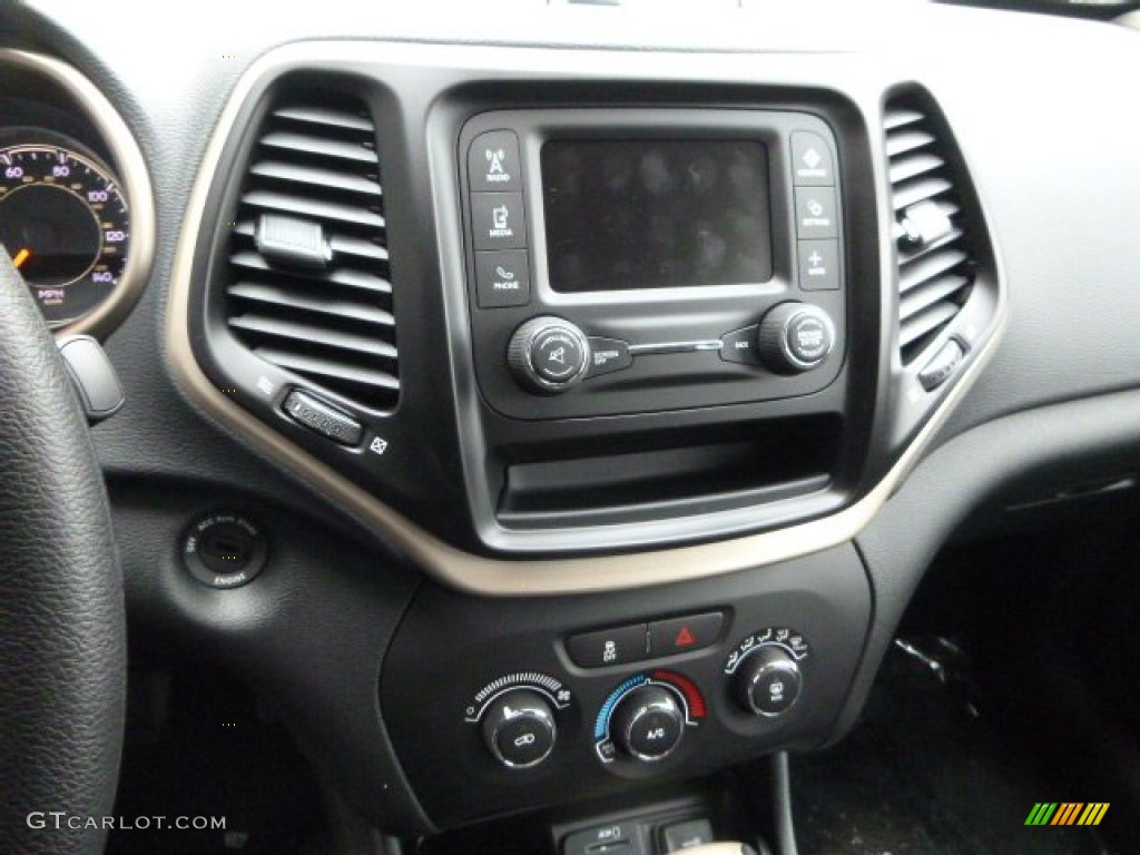 2014 Jeep Cherokee Sport 4x4 Controls Photo #89324396