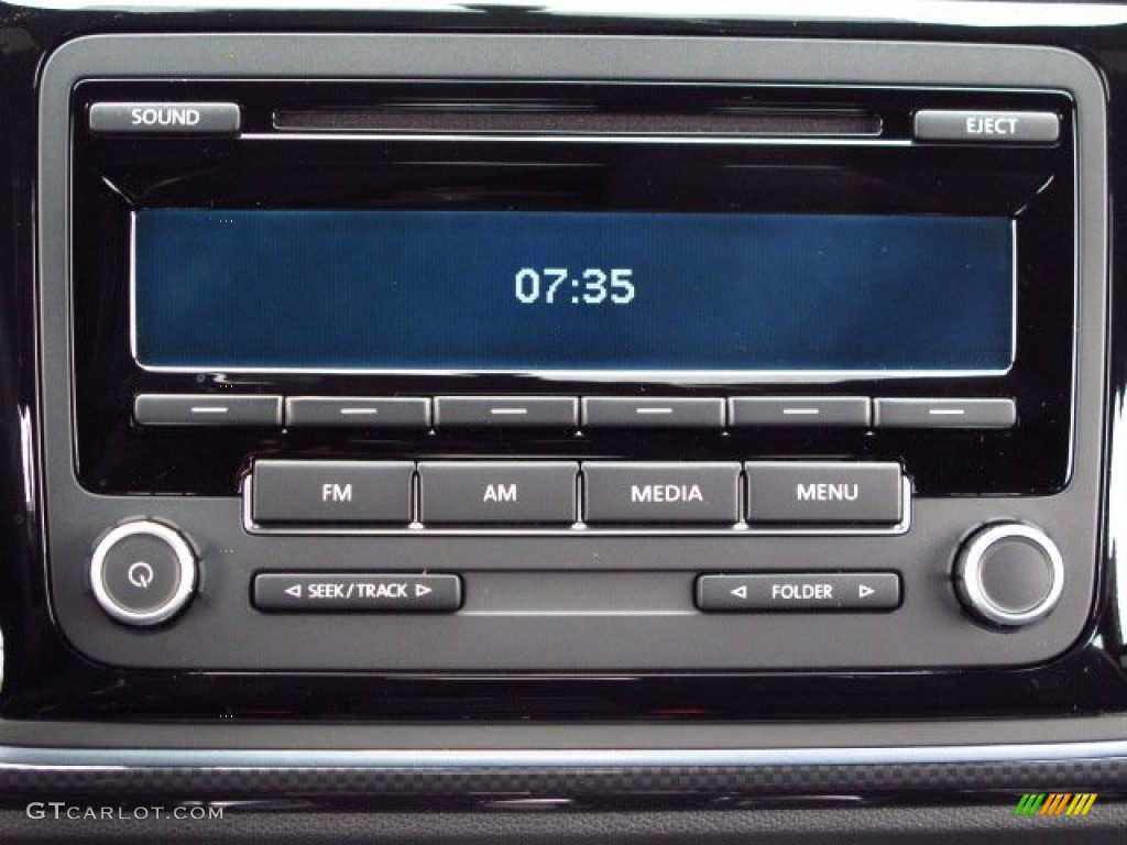 2014 Volkswagen Beetle R-Line Controls Photo #89327735