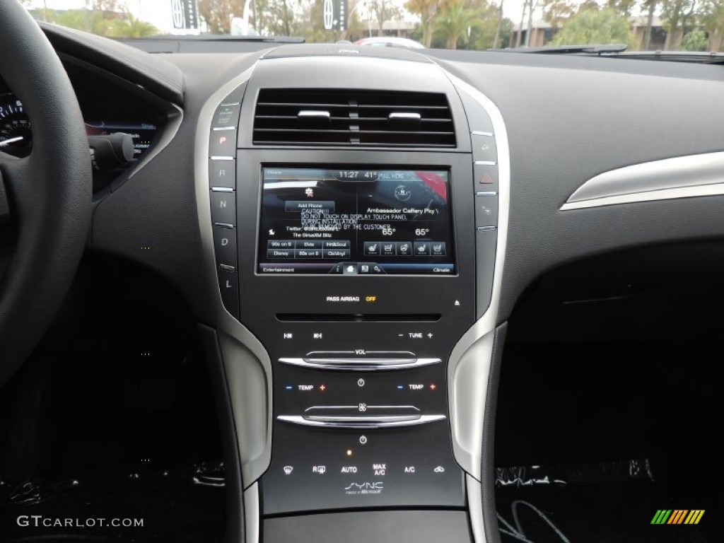 2014 Lincoln MKZ Hybrid Controls Photo #89332895